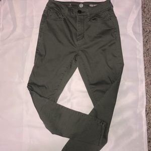 SO High Rise Jegging Army Green Size 5